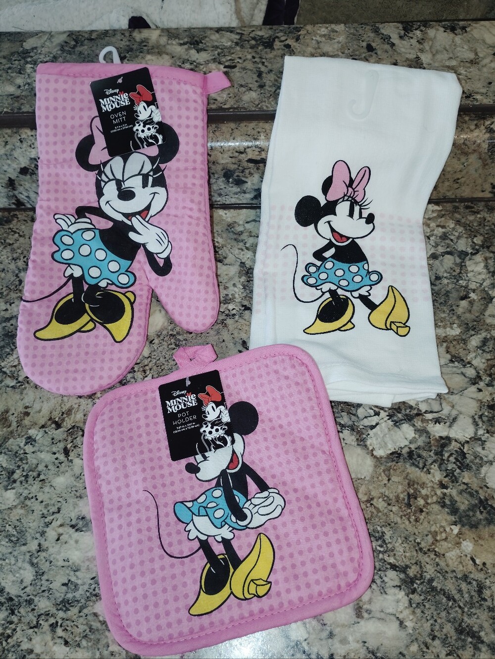 Disney Minnie Mouse Pink Oven Mitt, Pot Holder & White Towel Set New